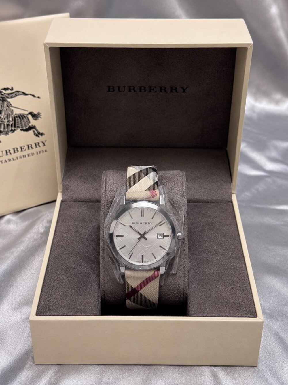 Burberry The City BU9019 Trench Check Watch 38mm Silver Dial NWT Box Tags
